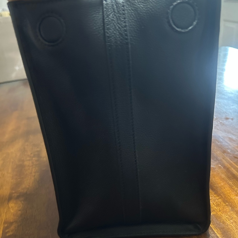Moncrief London Black Tote Bag - Picture 6 of 11